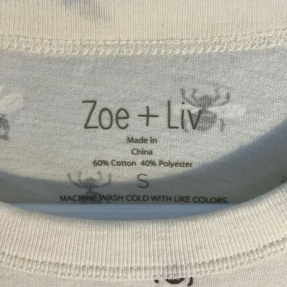 Zoe + Liv Bee TShirt, Small. Cream. Scoopneck with bees! - Picture 5 of 9